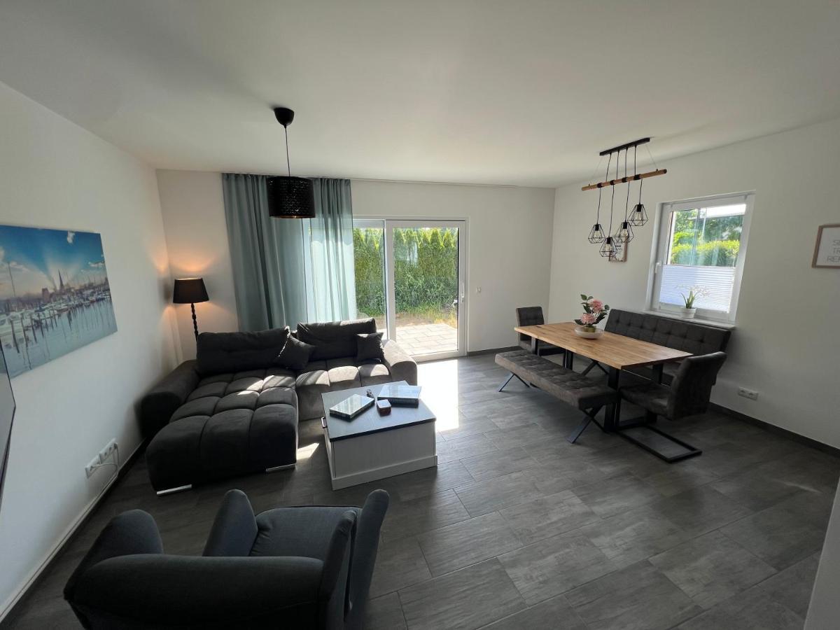 Doppelhaushaelfte Mit Terrasse Villa Elmenhorst/Lichtenhagen Eksteriør billede