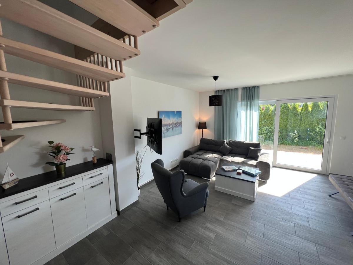 Doppelhaushaelfte Mit Terrasse Villa Elmenhorst/Lichtenhagen Eksteriør billede