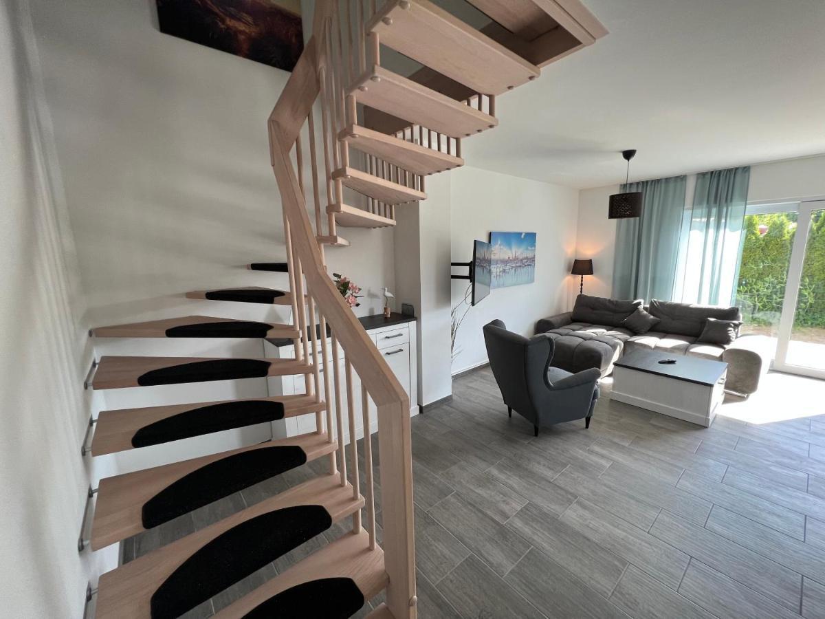 Doppelhaushaelfte Mit Terrasse Villa Elmenhorst/Lichtenhagen Eksteriør billede